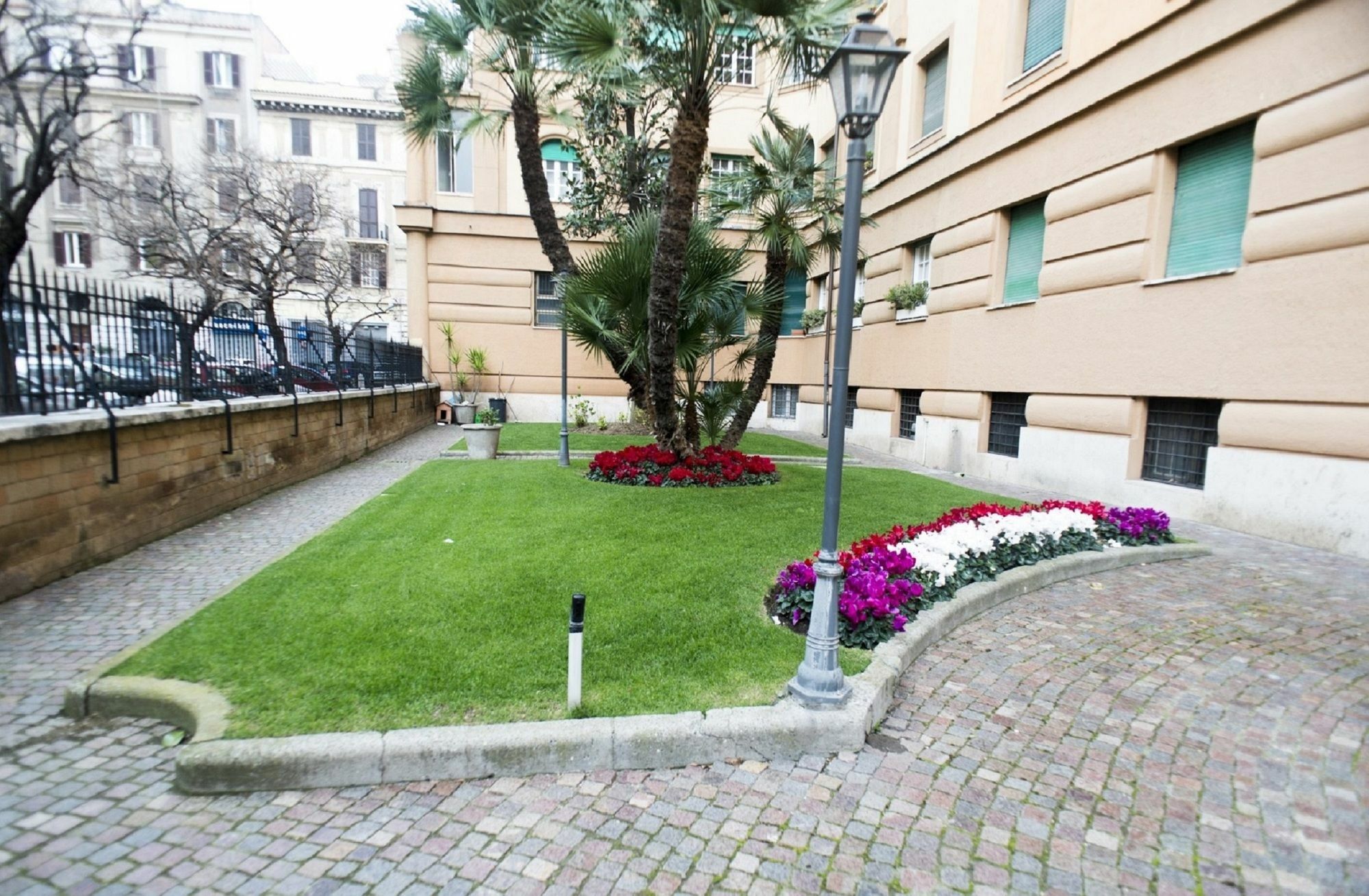 Costantino Secondo Guest House โรม ภายนอก รูปภาพ