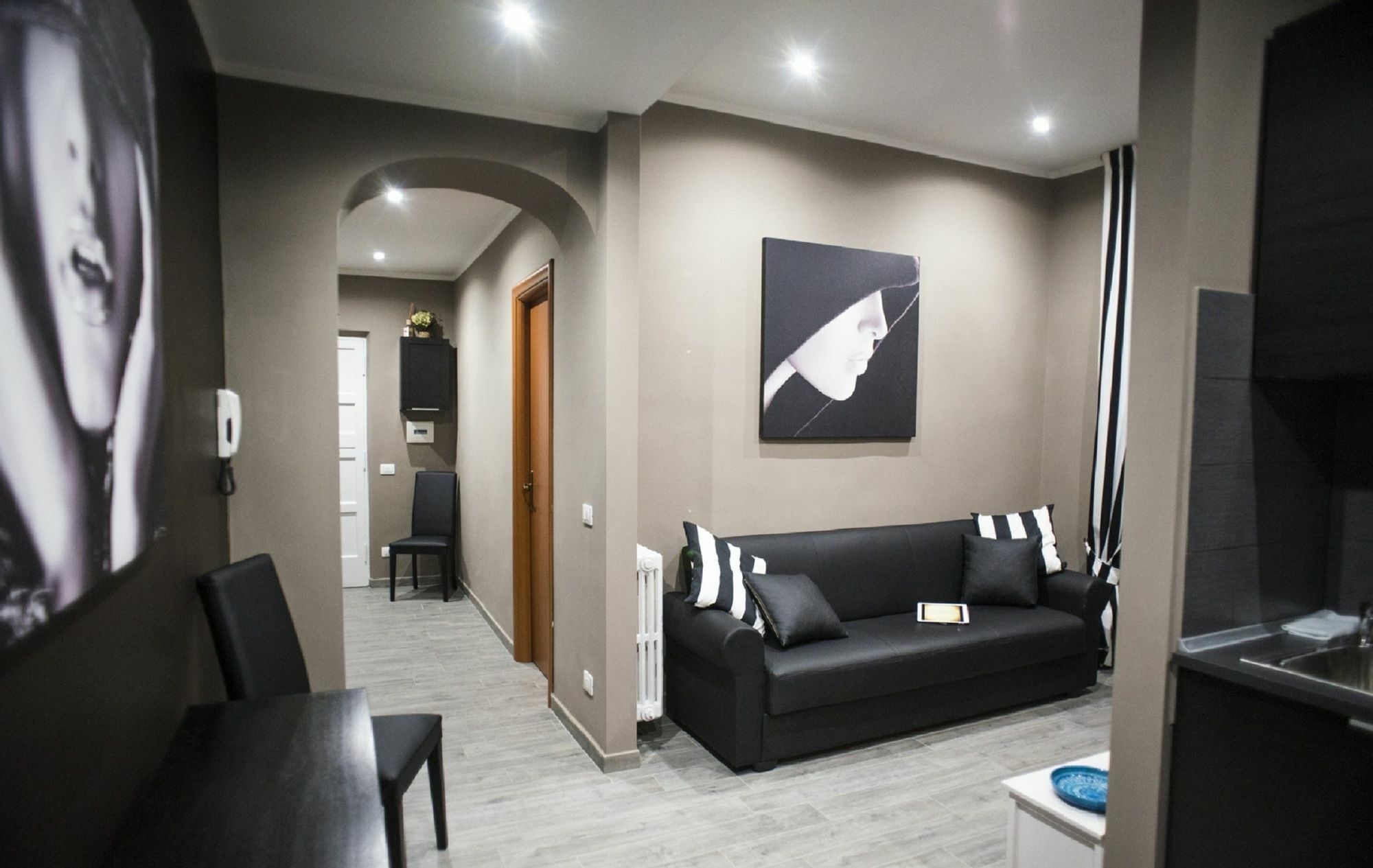 Costantino Secondo Guest House โรม ภายนอก รูปภาพ
